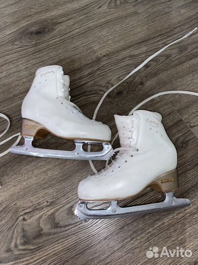 Фигурные коньки edea overture 215