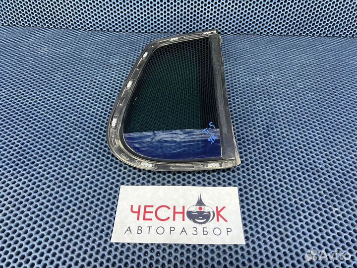 Стекло боковое заднее правое VW Tiguan NF 06-11