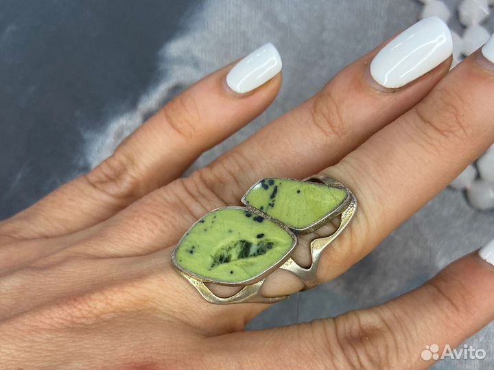 Лизардит природный, креативная новинка, серебро