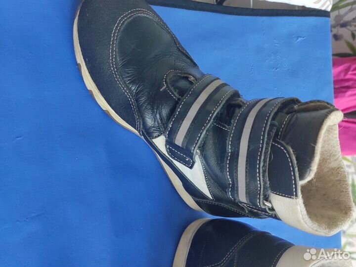 Ботинки на осень для девочки 32р внутри шерсть