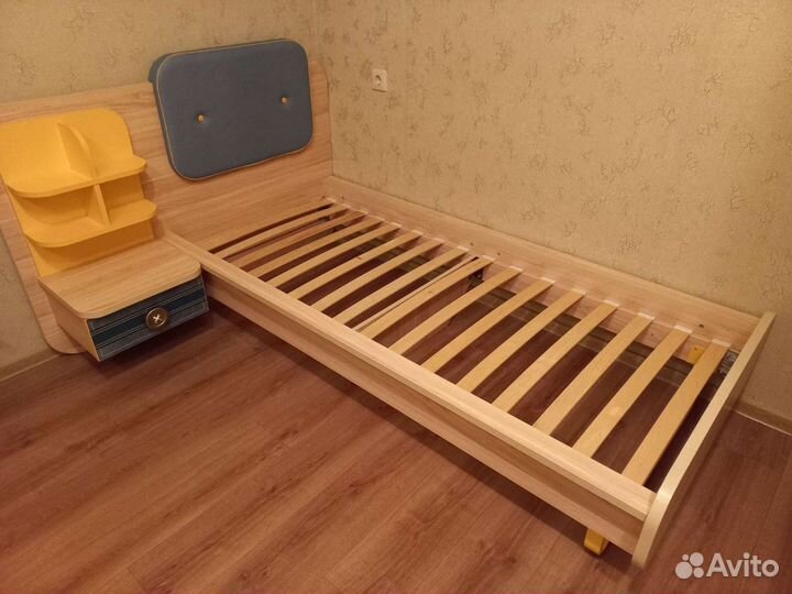 Детская кровать с тумбой