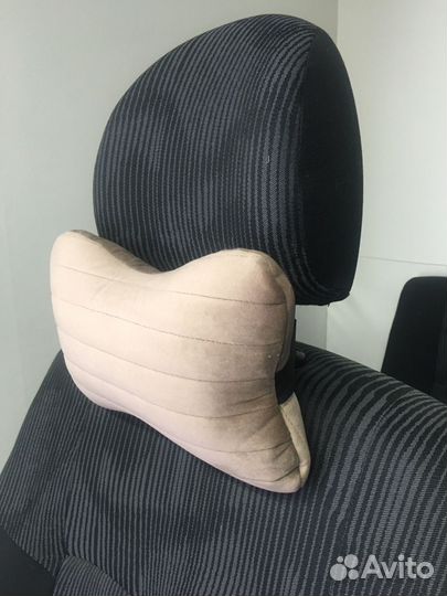 Подушка на подголовник полоса велюр бежевый