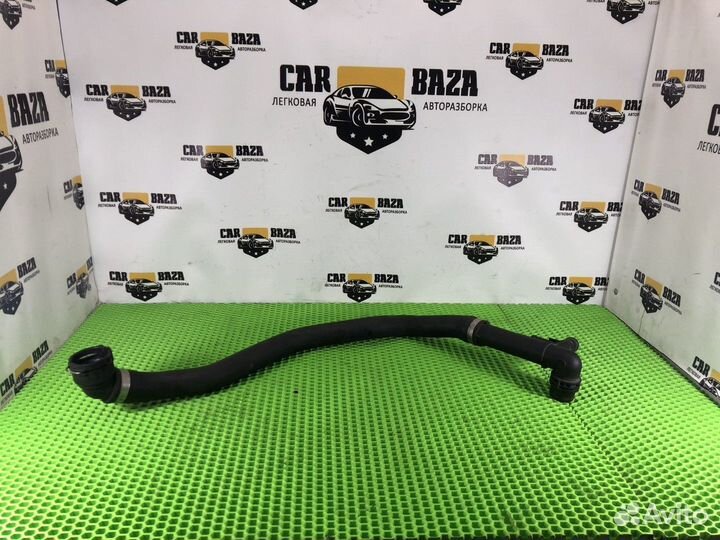 Патрубок системы охлаждения Volkswagen Passat