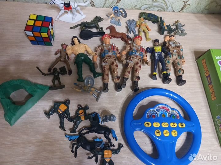 Игрушки для мальчика пакетом