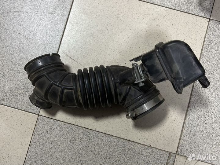 Патрубок воздухозаборника Nissan Qashqai