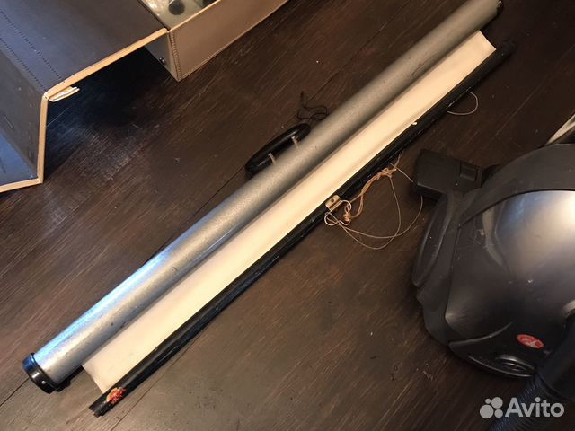 Экран для проектора рулонный купить в Москве | Хобби и отдых | Авито