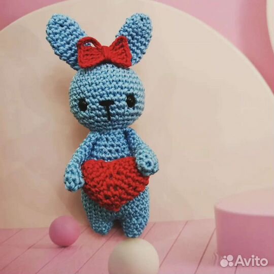 Зайчики с сердечками