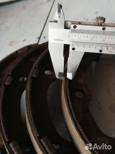 Колодки стояночного тормоза