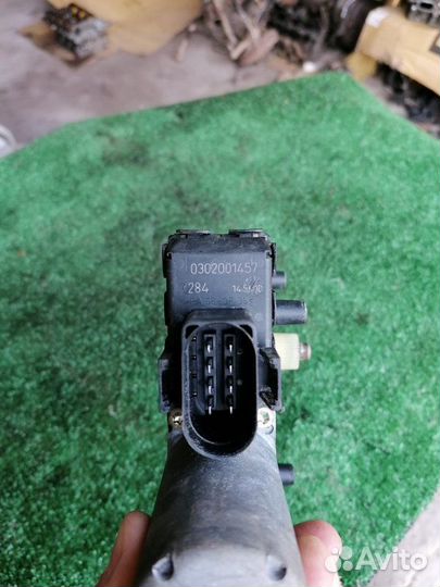 Моторчик стеклоподъемника передний левый Audi A6