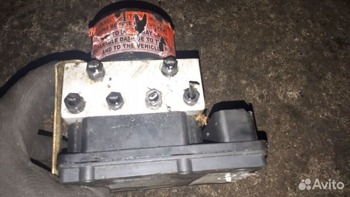 VW Touareg 2006 блок ABS 7L0907379G