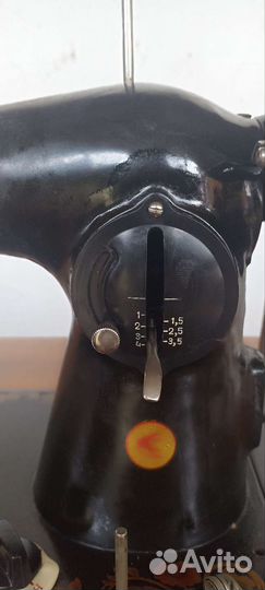 Швейная машинка ножная