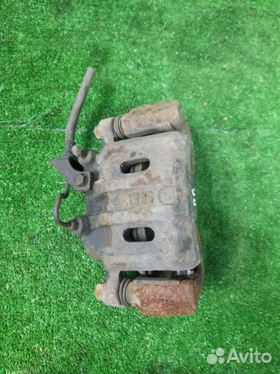 Суппорт тормозной передний правый Mitsubishi