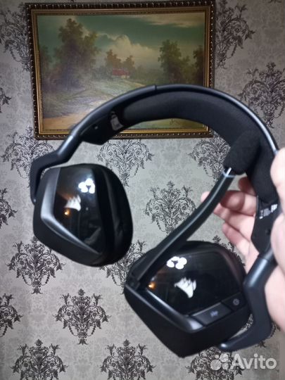 Беспроводные наушники Corsair