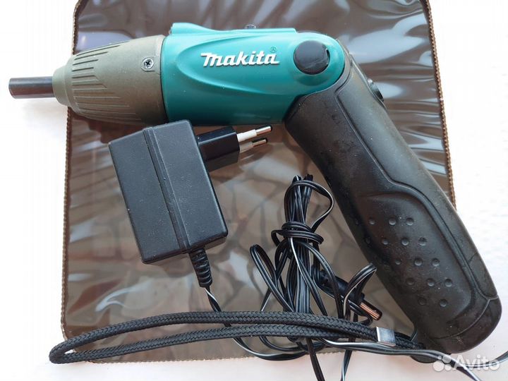 Аккумуляторная отвертка Makita японская