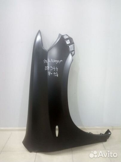 Крыло переднее правое Toyota Highlander U40, XU40