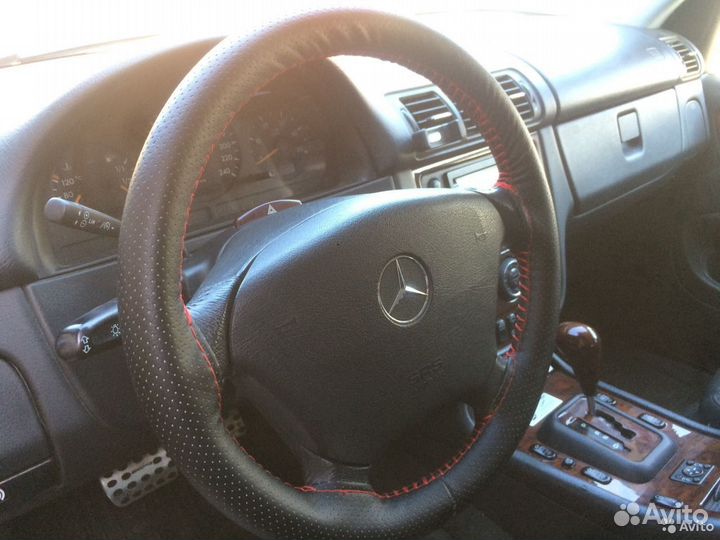 Оплетка на руль с перфорацией из экокожи, на шнуро