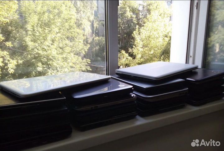 Ноутбуки продаются в связи с закрытием офиса