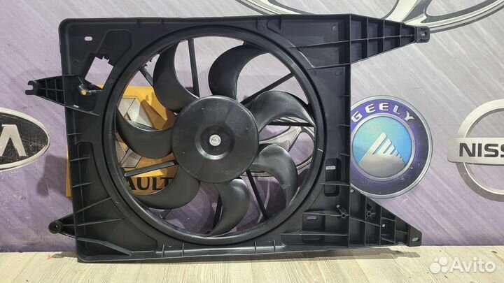 Вентилятор радиатора охлаждения двигателя диффузор