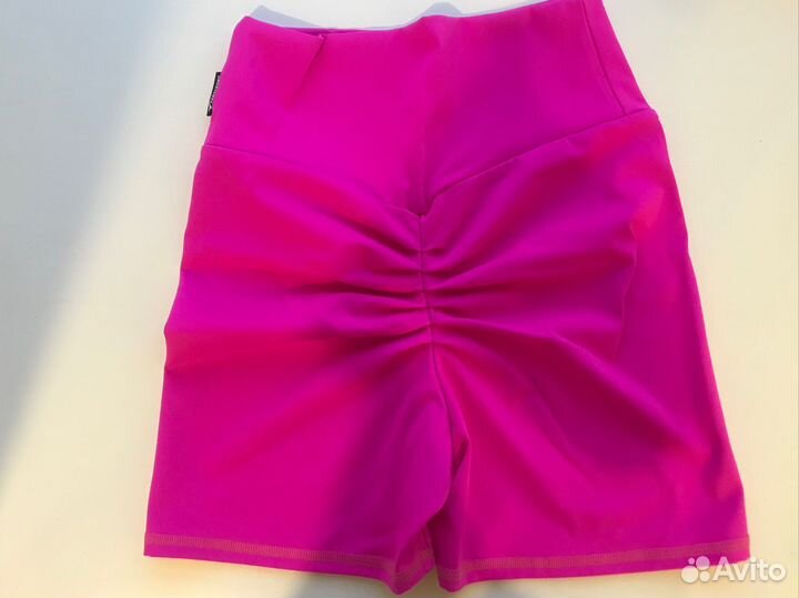 Спортивные шорты женские