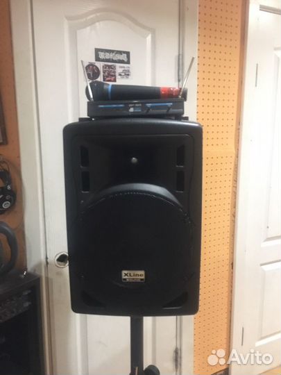 Аренда музыкальной колонки с беспроводны микрофоно