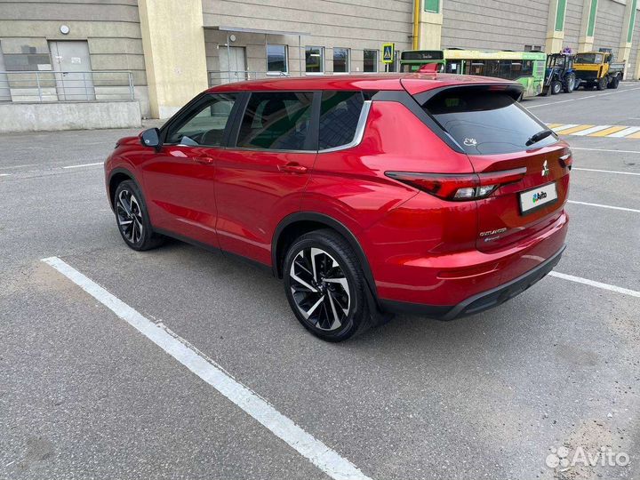Mitsubishi Outlander 2.5 CVT, 2021, 27 000 км