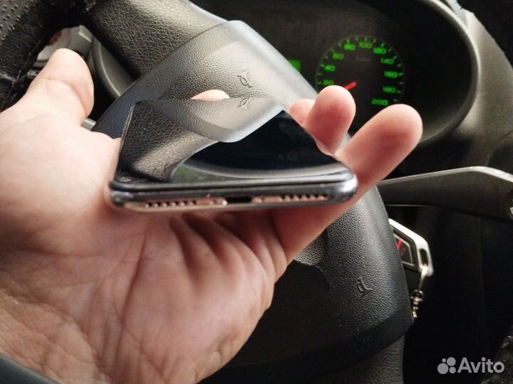 iPhone X, 256 ГБ