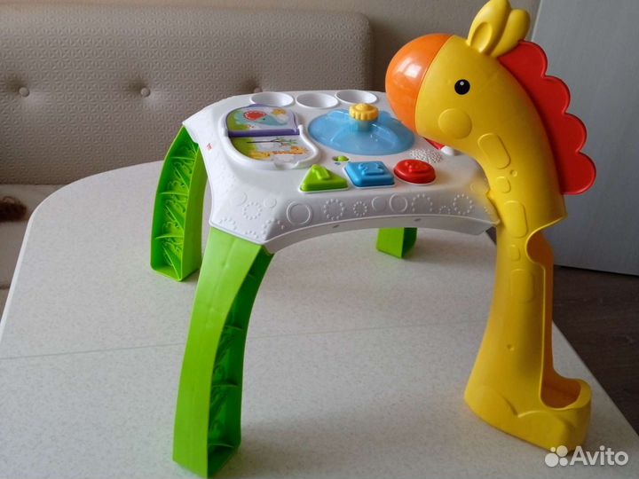 Развивающий столик fisher price