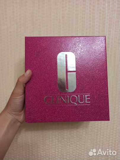 Подарочный набор Clinique парфюмированная вода+кре