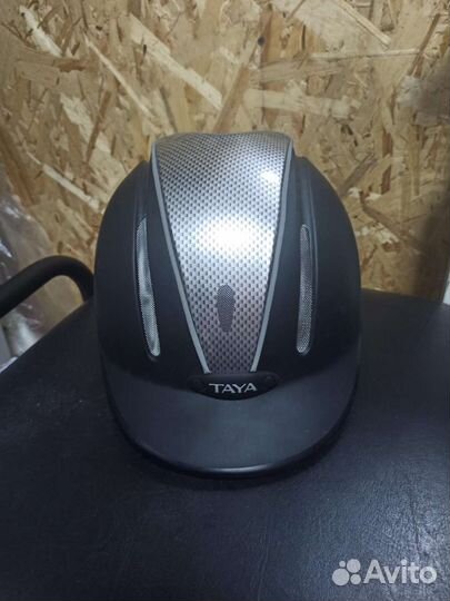 Шлем для конного спорта