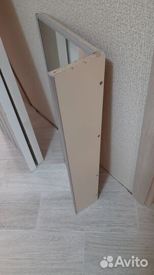 Зеркало с полкой