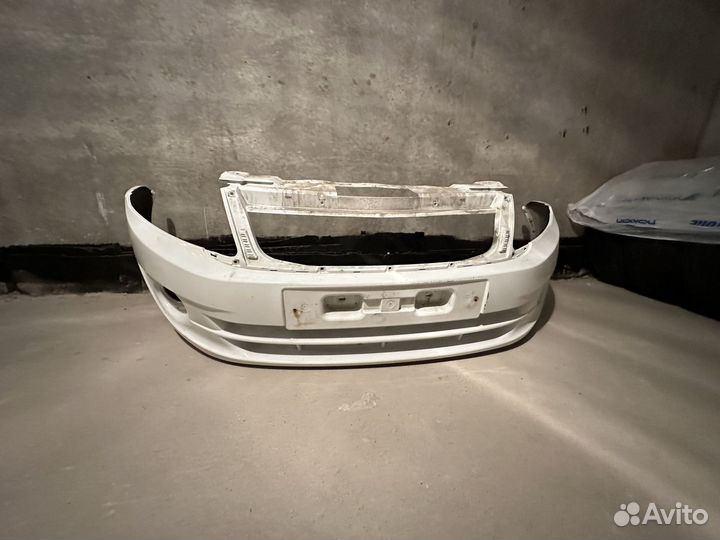 Передний бампер LADA Granta