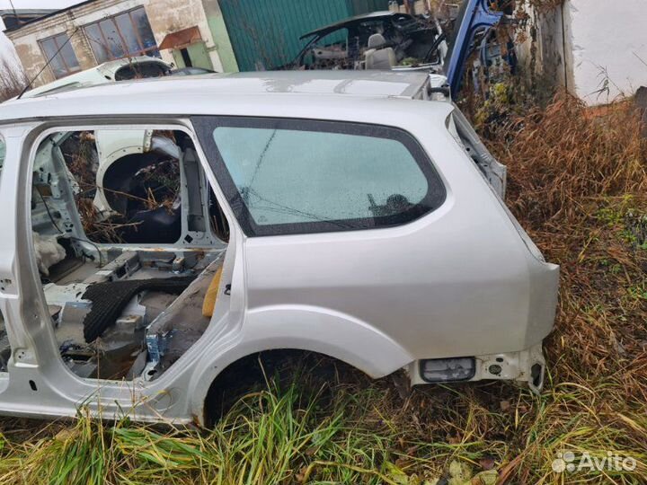 Задняя часть Ford Focus универсал 1.6 2006