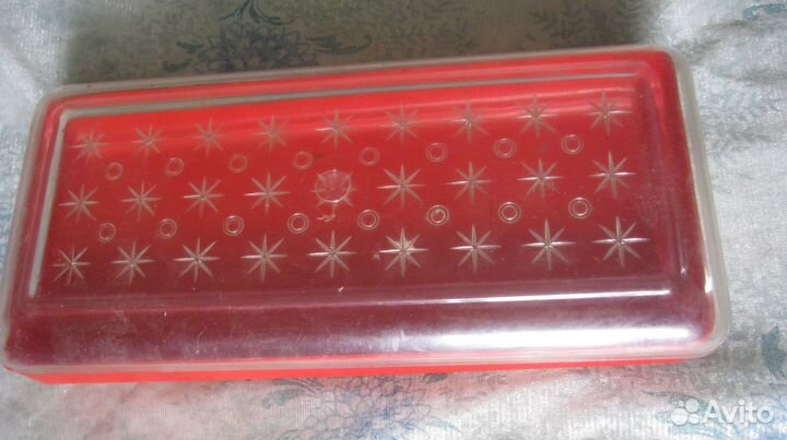 Шкатулки и банка жестяная.СССР