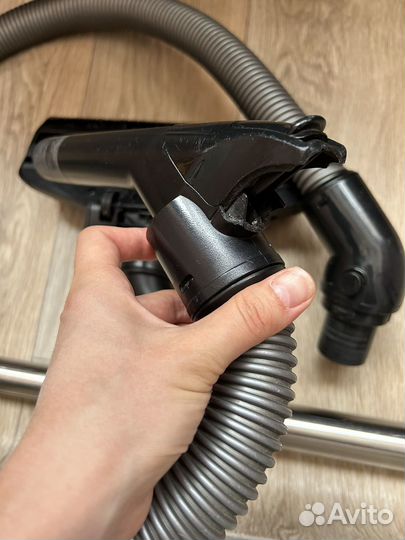 Шланг для пылесоса, насадка для пылесоса и труба