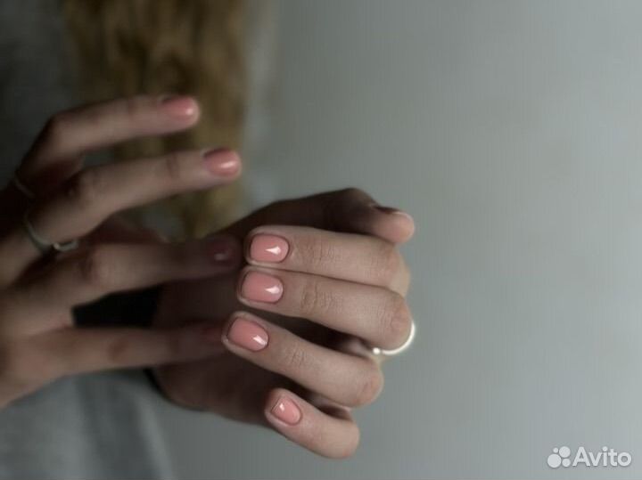 Модель на маникюр с покрытием