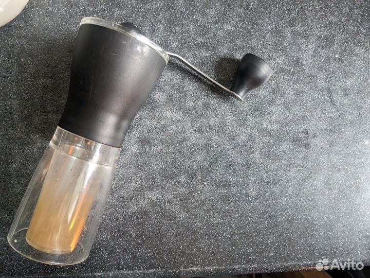 Ручная кофемолка Hario