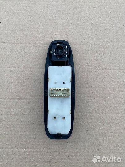 Блок управления стеклоподъемниками Hyndai Accent