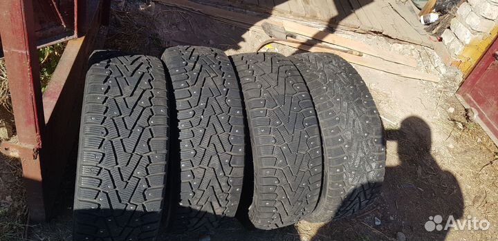 Pirelli Ice Zero 235/40 R19