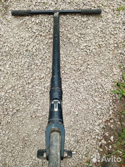 Трюковой самокат парк