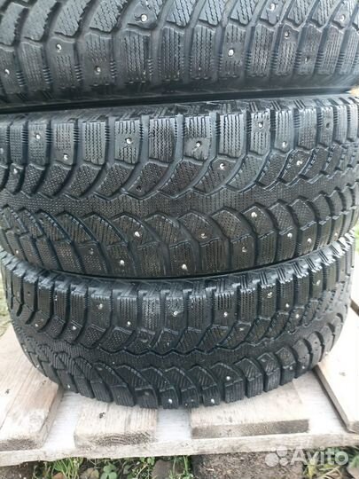 Bridgestone Blizzak Spike-01 185/65 R15