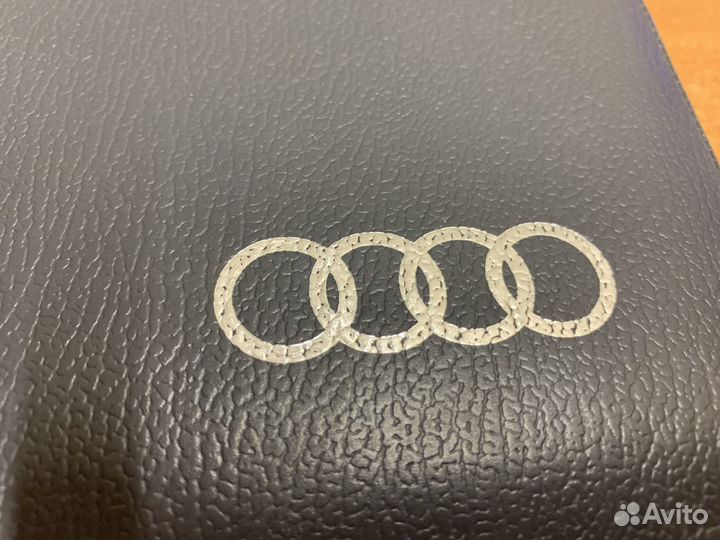 Обложка сервисной книжки Ауди