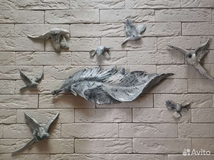 Настенное панно перо с птичками