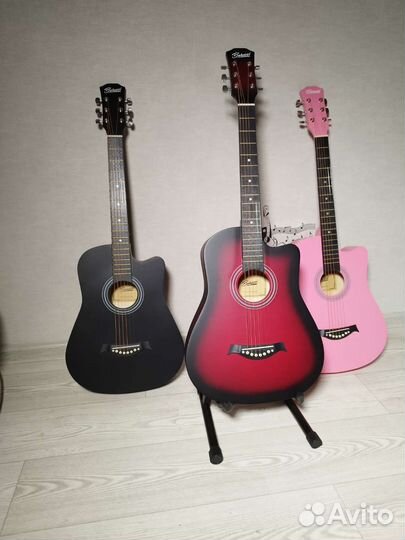 Гитара с чехлом