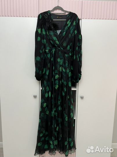 Платье фирменное 40