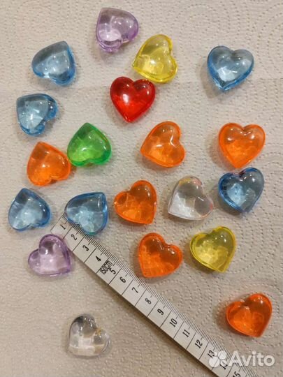 Декоративные элементы в виде сердечек