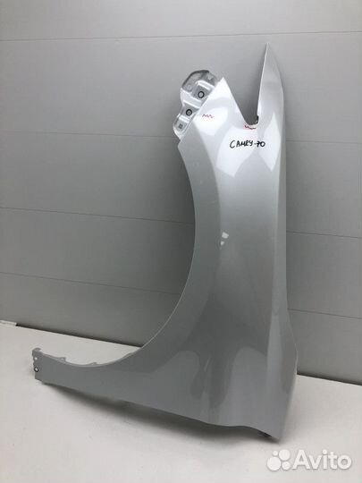 Крыло переднее левое Toyota Camry V70