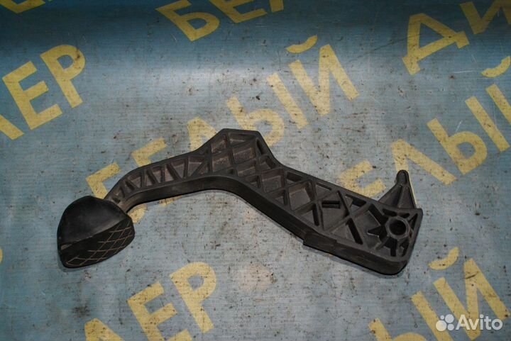 Педаль сцепления Volkswagen Golf 4 Variant