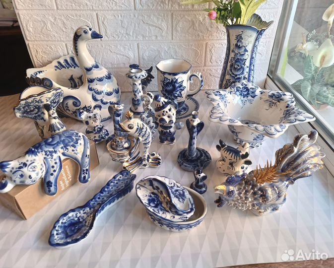 Коллекция Гжель, Посуда Гжель. Ваза.Чашка, фигурки