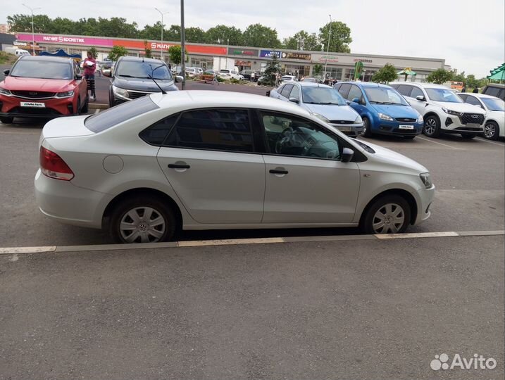 Volkswagen Polo 1.6 МТ, 2015, 272 000 км