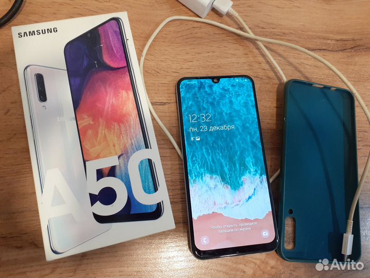 Samsung Galaxy A50, 6/128 ГБ